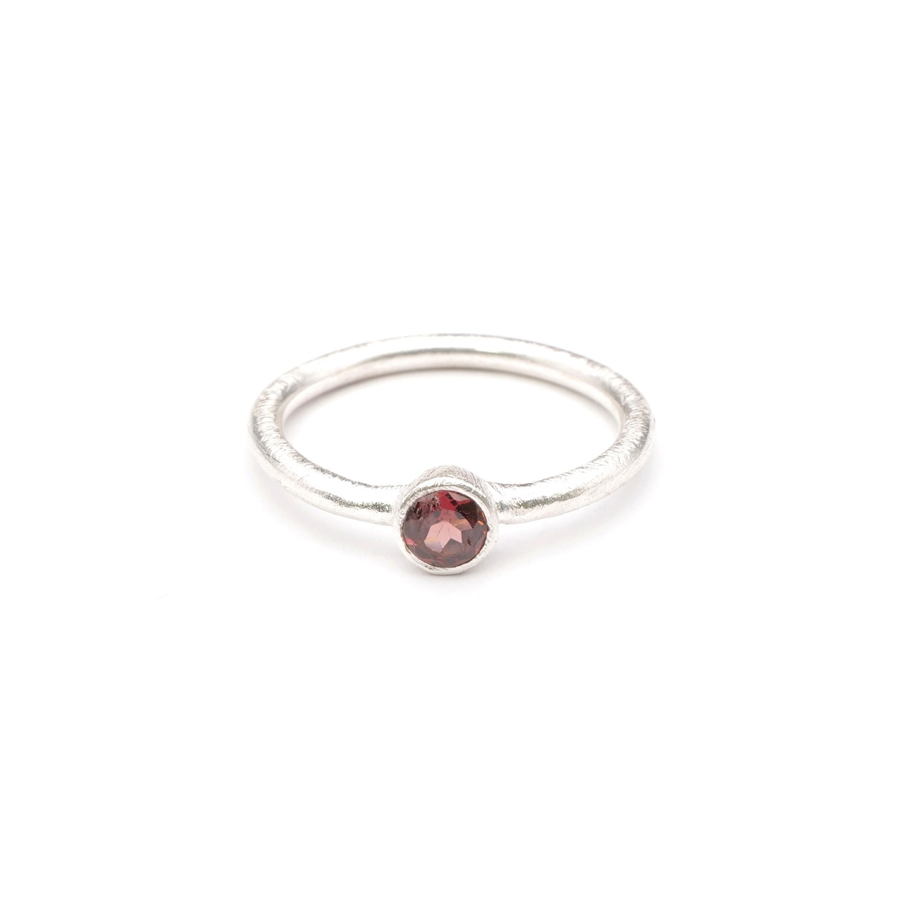 SINGLE PETIT STONE NON-ADJUSTABLE RING 030