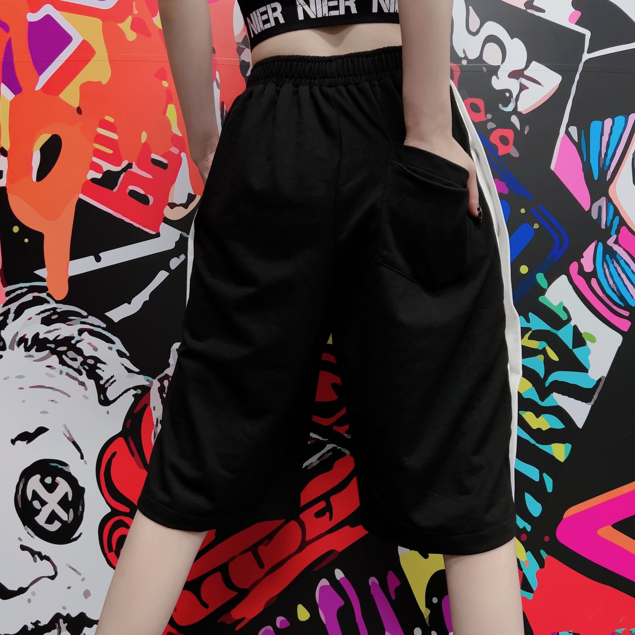 セール 登場から人気沸騰 NieR SIDE BUTTON HALF SWEATPANTS