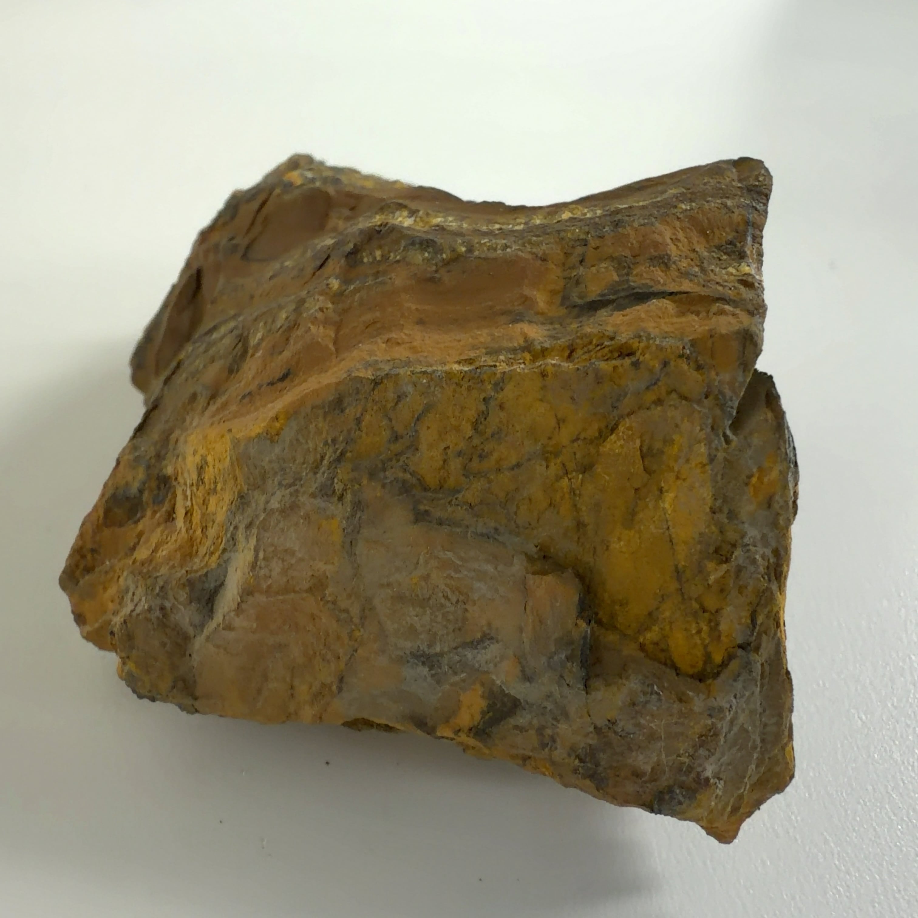 E33308】タイガーアイ 虎眼石 虎目石 タイガーズアイ 天然石 原石 鉱物