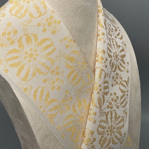 絹交織半衿　花に南天　　#41 山吹イエロー