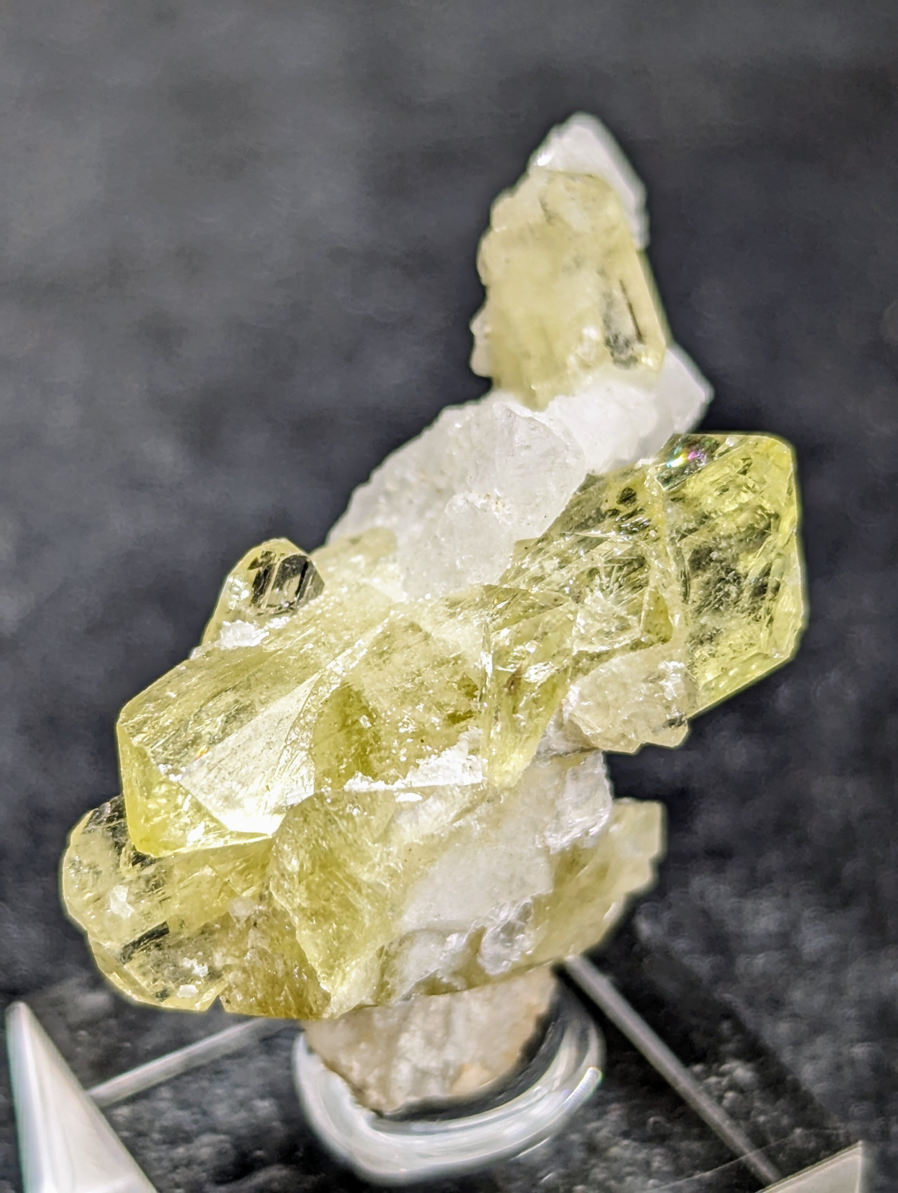 ブラジリアナイト 希少宝石鉱物標本 【公式通販】