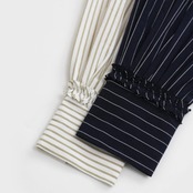 【2color】ストライプに寄り添うフリルブラウス 《P0263》