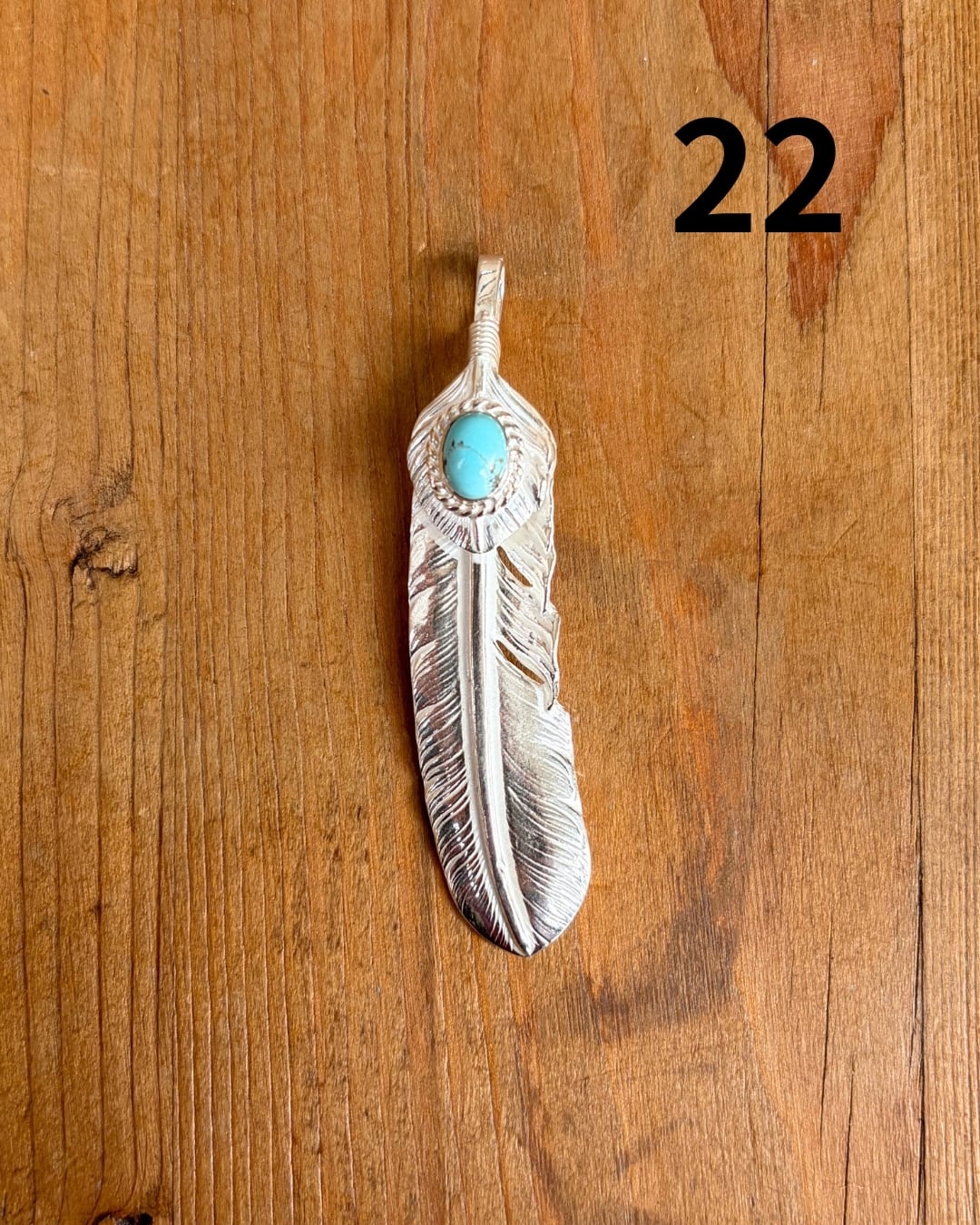 【NEWカラー入荷！】上銀銀縄天然ターコイズ付き特大フェザー（左向き）