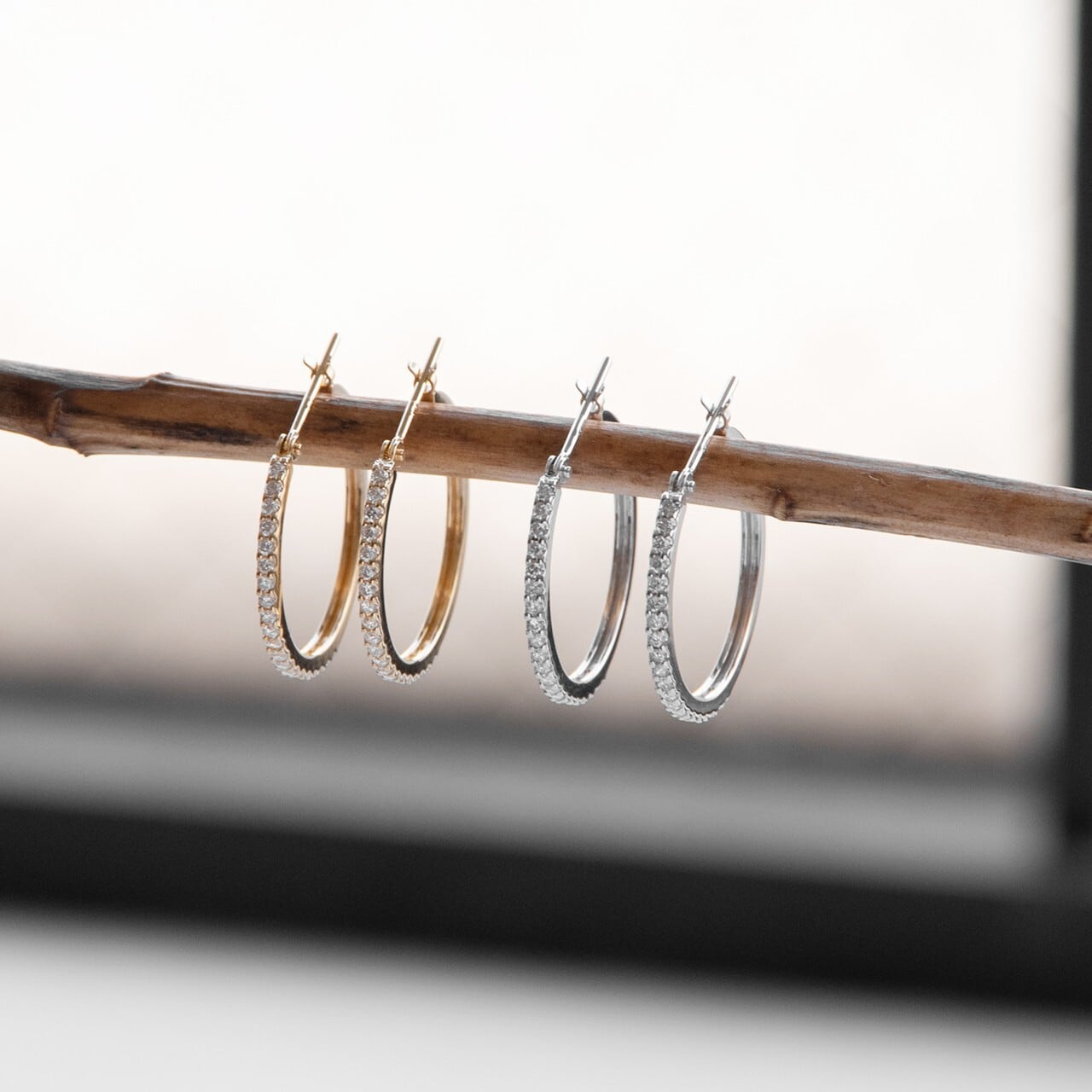 K18ホワイトゴールド 直径20mmダイヤモンドフープピアス 【MKW0098P1