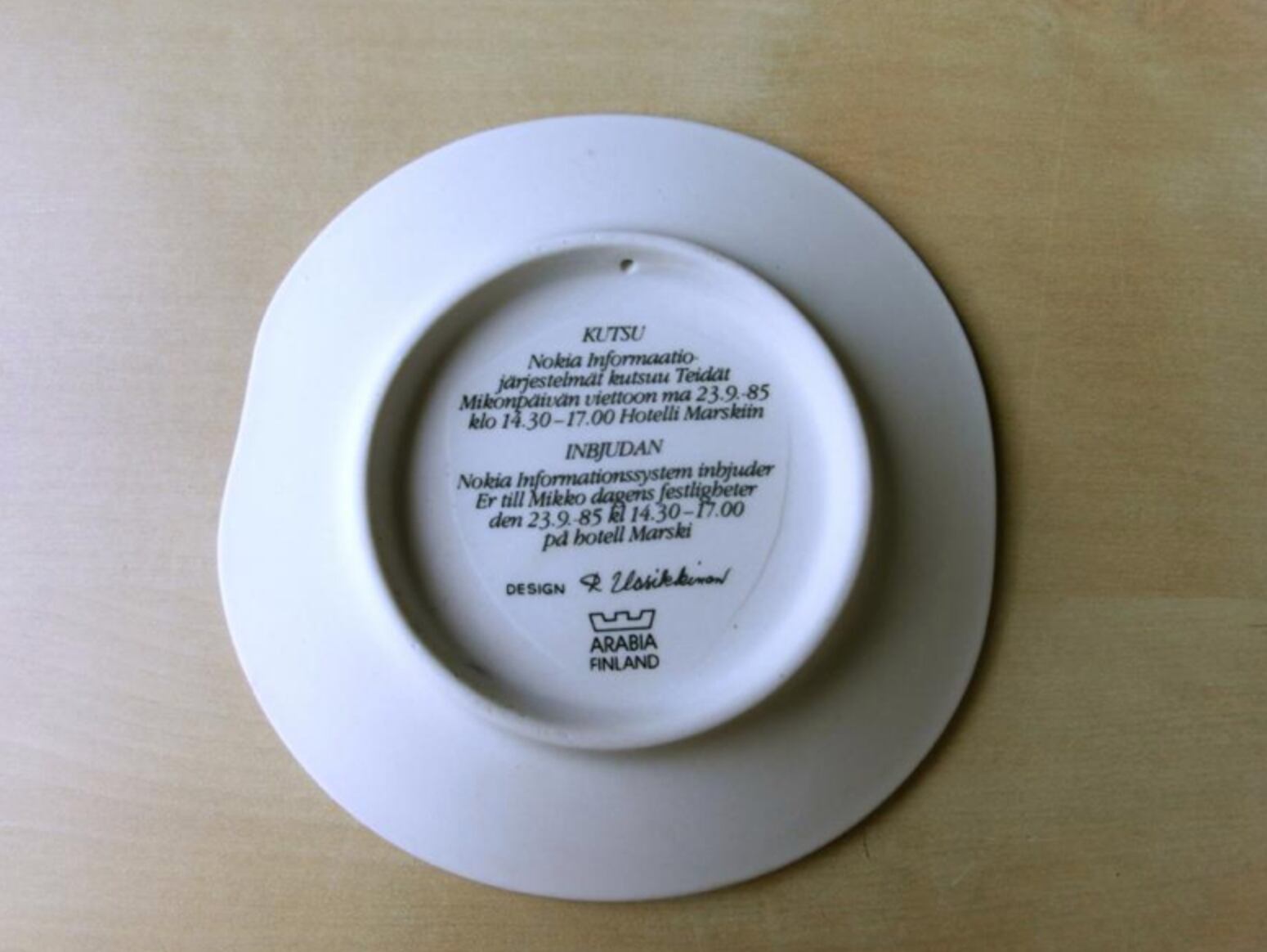 ARABIA x NOKIA 85' アラビア x ノキア陶器製の招待状 1985年製 ウォールプレート