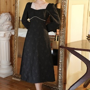 【送料無料】 ロングドレス ワンピース ドレス dress 衣装 パーティドレス ロング ロング丈 ミモレ ミモレ丈 袖あり 長袖 Vネック Aライン フレア レース パール装飾 エレガント 可愛い 大人可愛い きれいめ シンプル カジュアル シック コンサバ 華やか 大人 上品 おしゃれ お洒落 レトロ 主役級 こなれ感 高見え 高級感 フェミニン 花柄 冬 30代 40代 レディース 女性用 ママ ママ服 ママコーデ お出かけ 女子会 お呼ばれ お茶会 授業参観 結婚式 二次会 パーティ 演奏会