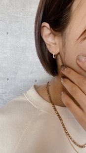 ヘキサゴンキラキラフープピアス