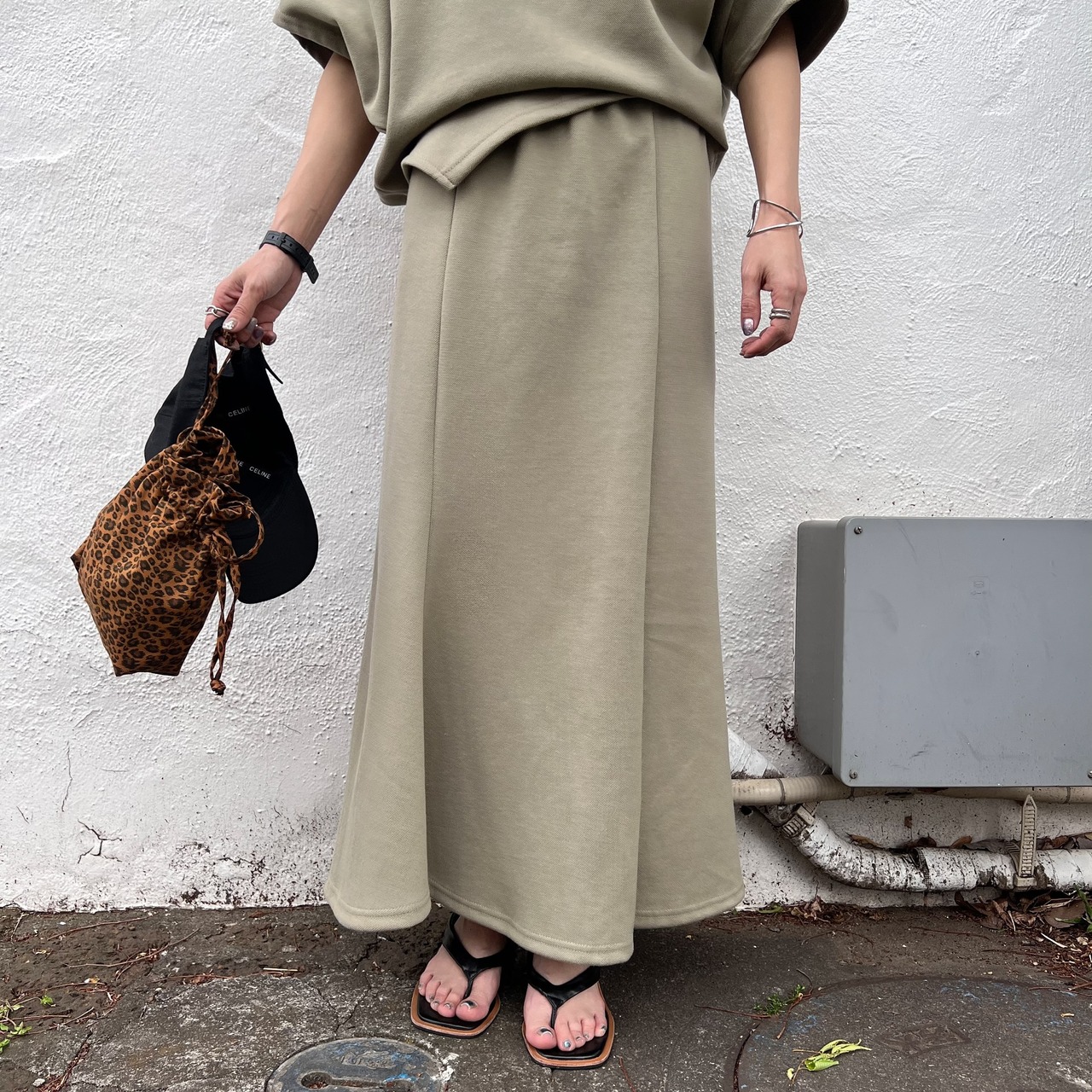 unbalance hem design SET UP／khaki