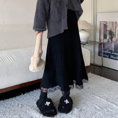 スカート レディース ニットスカート ハイウエスト ニット ロング ミディアム丈 スリム タイト 細身 ストレート Aライン レース 刺繍 かわいい 大人可愛い きれいめ シンプル カジュアル 大人 おしゃれ フリーサイズ 送料無料 ガーリー ブラック アプリコット 無地 秋 冬 クリスマス バレンタイン 10代 20代 30代 40代 OL 通勤 通勤 学生 通学 デート お出かけ 女子会 パーティー イベント 着回し 普段使い 韓国 韓国 コーデ スタイル モテ 体型カバー 脚長 流行 インスタ映え