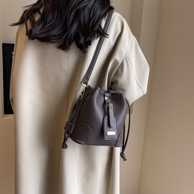 【１４位】フェイクレザードロストショルダー 10446