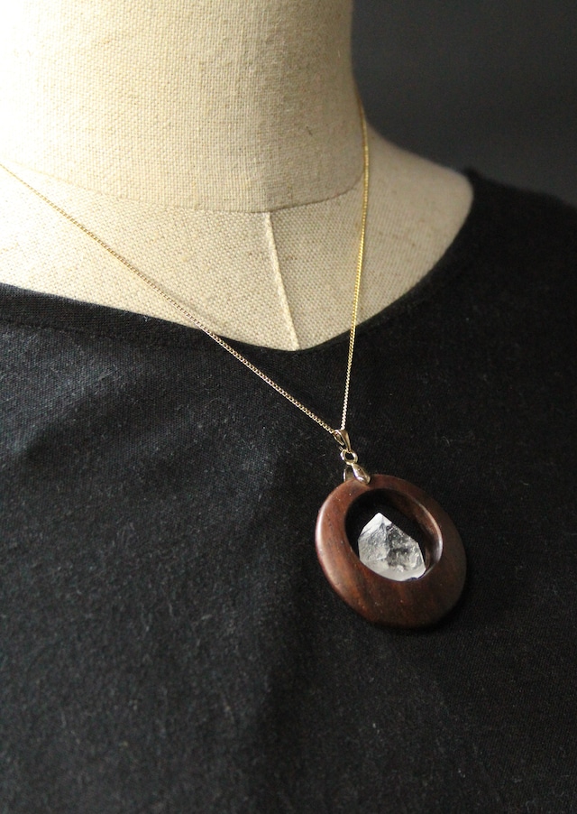 【122】宮崎クリスタル ローズウッドペンダント