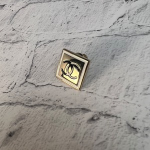 CHANEL シャネル ココマーク スクエア  ブローチ ゴールド A-9307