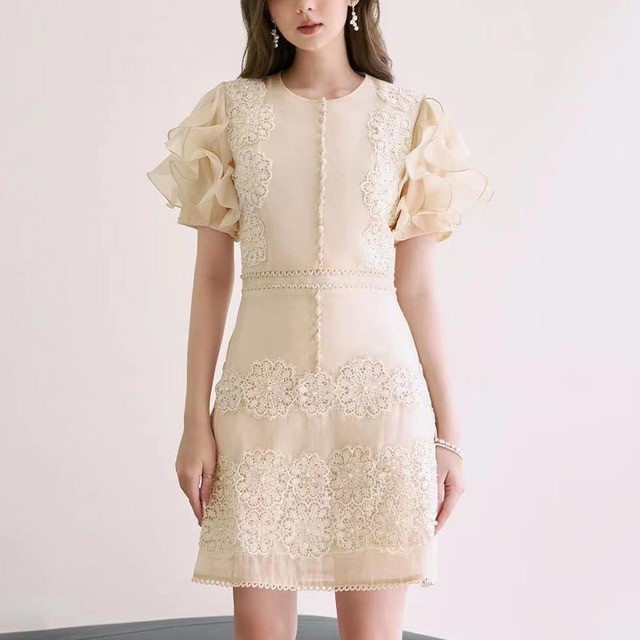 【Airi Styleシリーズ】ワンピース セクシー パプラム デザイン感 レース ベージュ S M L