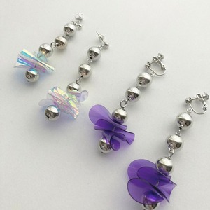 PVC ビニール シルバーボール チェーン ピアス/イヤリング オーロラ パープル| marimo-モノトーンカラーのハンドメイドピアス・アクセサリー