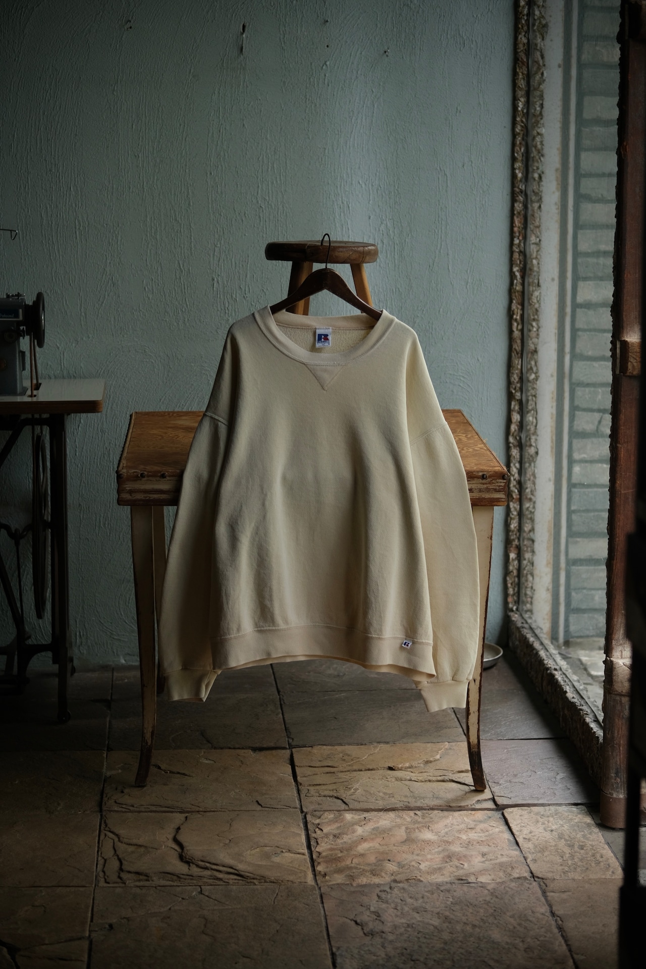 Utah/90's "RUSSELL" sweat/pale lemon