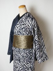 【仕立て上がり】Rumi Rockセオαゆかた「片身変わりレオパード×ゼブラ」レディスM　[B1243]