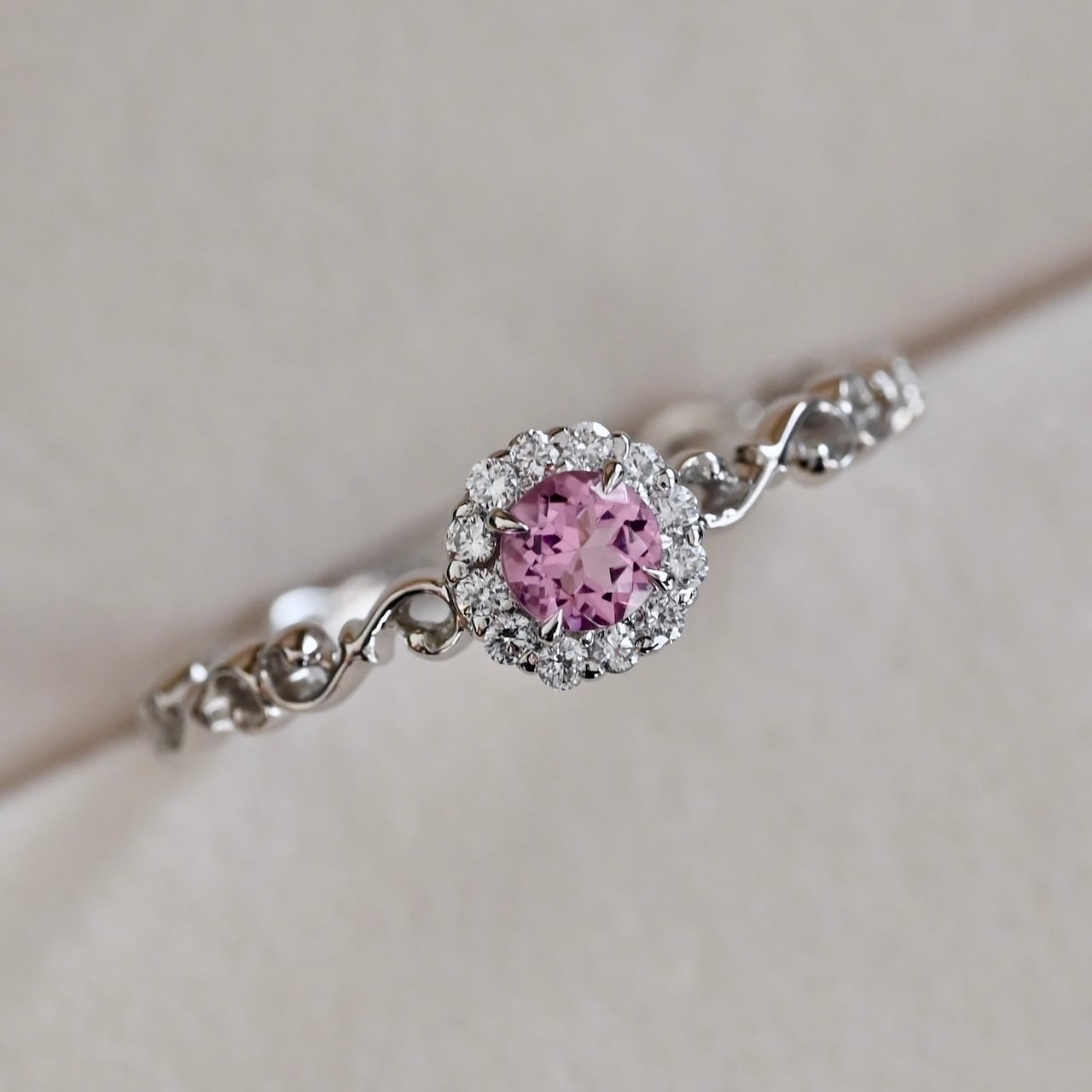 一点限り】K18YG ブルートパーズ(12.95ct) 覆輪リング | ASHIOURY