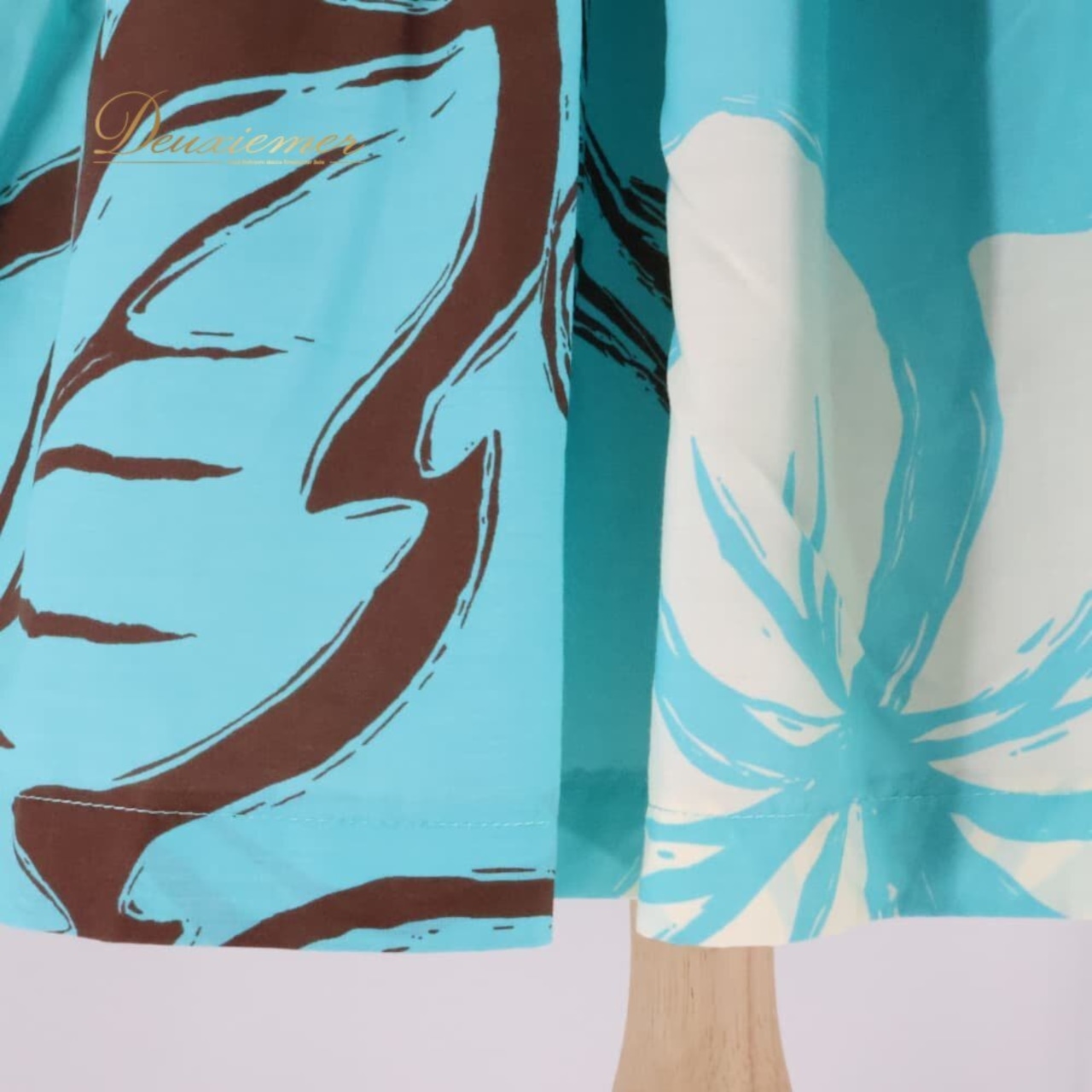 フラダンス 衣装 パウスカート ブルー系 ハイビスカス柄 シングル シンプル かわいい 華やか 鮮やか 明るい 爽やか 水色 白 茶 ダンス衣装 ハワイアンダンス レディース ハワイアン アロハ ハワイアンプリント フラ ダンス レッスン 練習 水色系 青系