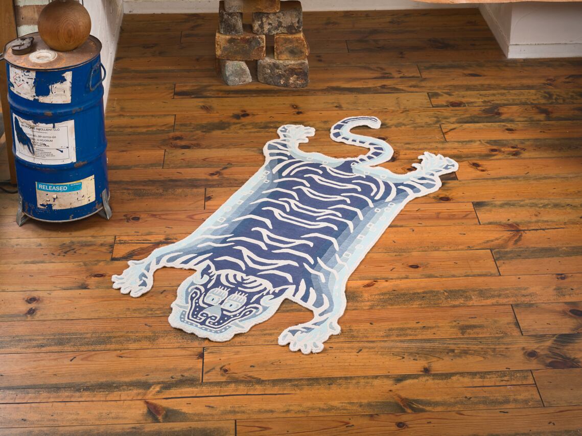 Tibetan Tiger Rug 《Mサイズ•シルク・オリジナル3・インディゴカラー
