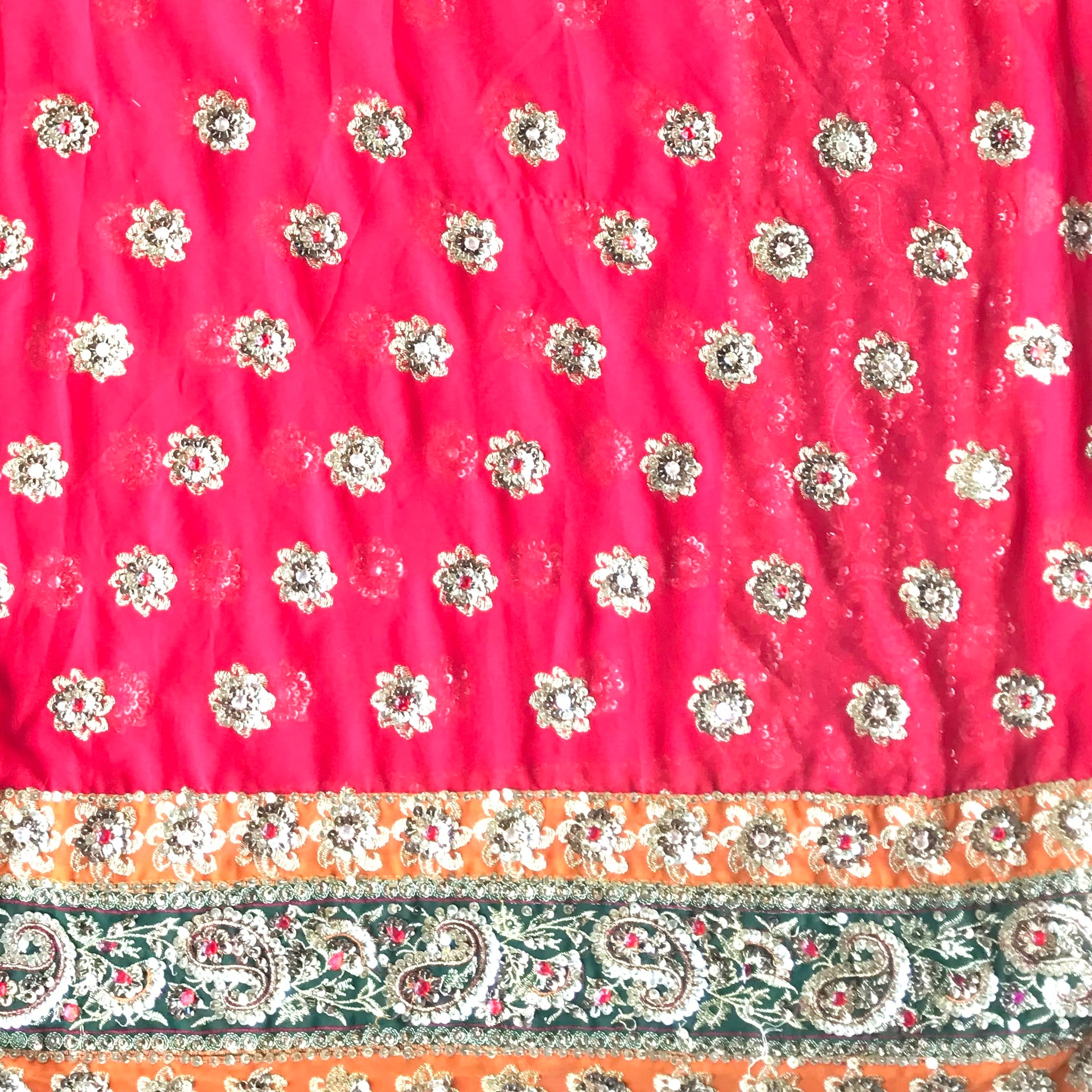 R‐6 インド刺繡 サリー サリーボーダー 刺繍 生地 布 素材 Madhuri(マドゥリ）インドサリー・生地・小物