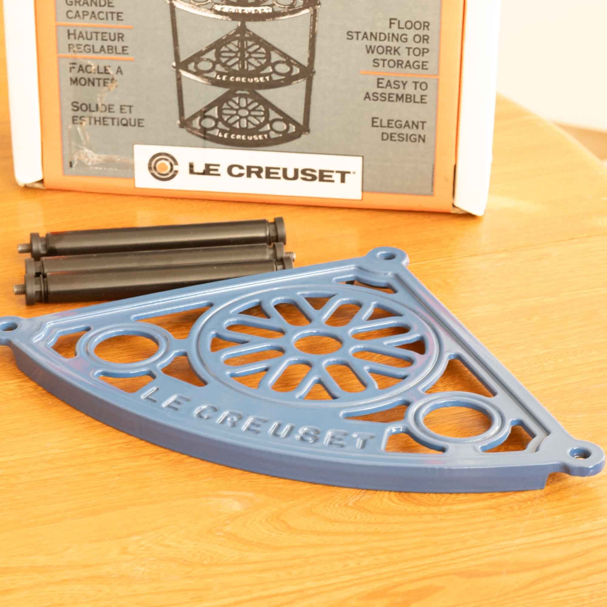 ビンテージ　ル・クルーゼ　LE CREUSET 　ポットスタンド　１パーツ　ブルー　新品・未使用品です。