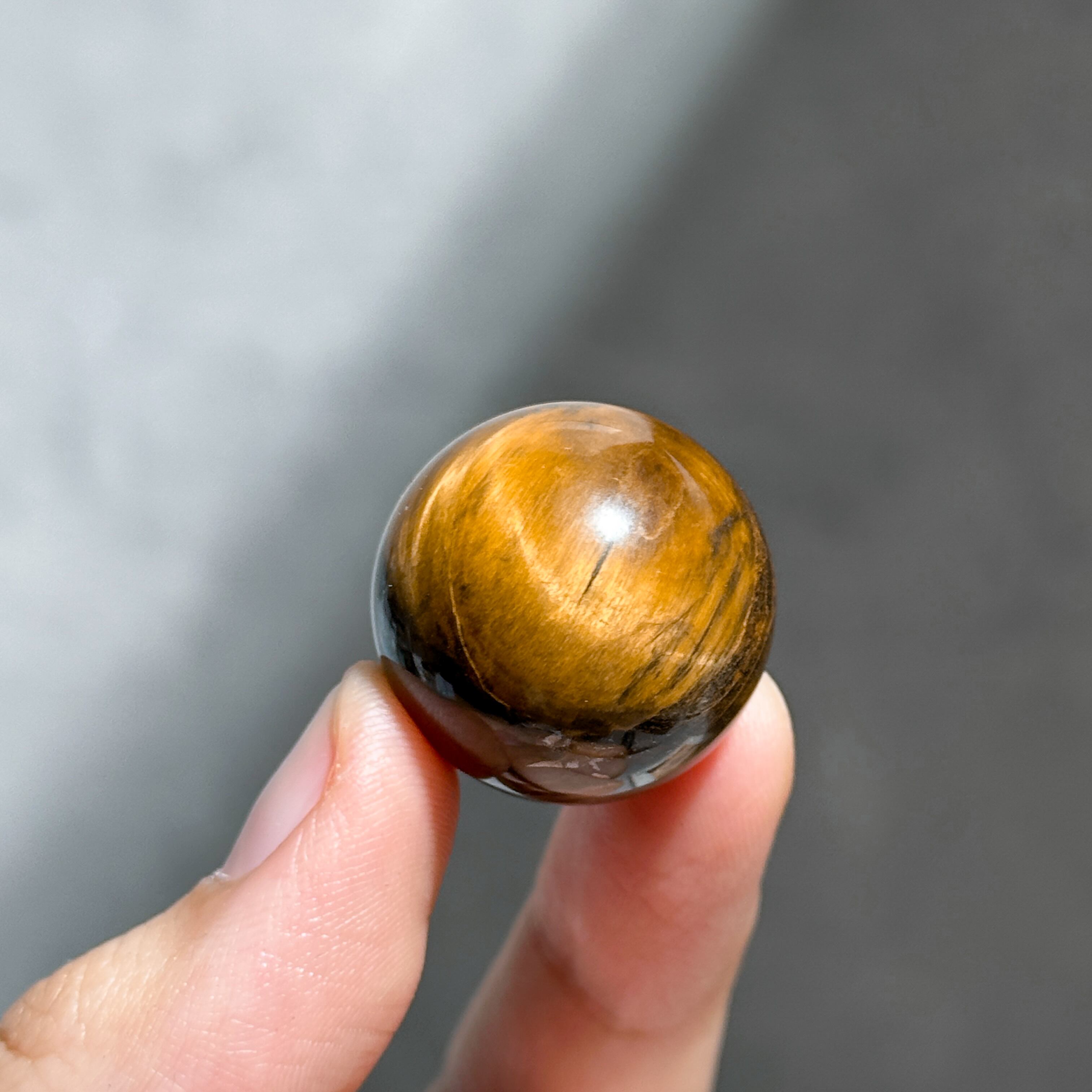 タイガーアイ スフィア 特大10cm 1558g 猫目光 シャトヤンシー 丸玉 タイガーアイ スフィア（丸玉）34◇ Tiger's eye ◇天然石・鉱物