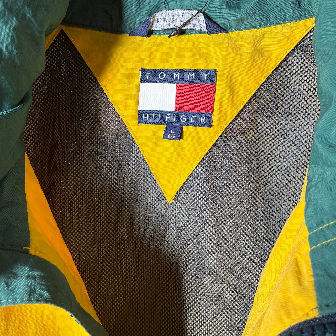 90s TOMMY HILFIGER セーリングジャケット 袖刺繍 イエロー L