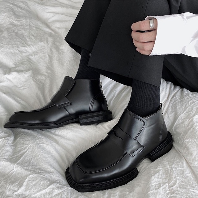 Heel zipper leather boots   b-555