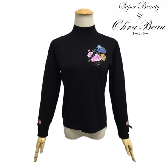 スーパービューティー セーター 花刺しゅう入り ハイネック 2421011 ブラック 2024年秋冬 オーラボー Super Beauty 大人かわいい服 大人スタイル キレイメ レディース アパレル 女性 M L LL 30代 40代 50代 60代