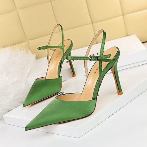 パーティーシューズ レディース サンダル 靴 シューズ パンプス サテン アンクルストラップ ポインテッドトゥ スティレットヒール きれいめ エレガント 美脚 脚長 お呼ばれ フォーマル おしゃれ