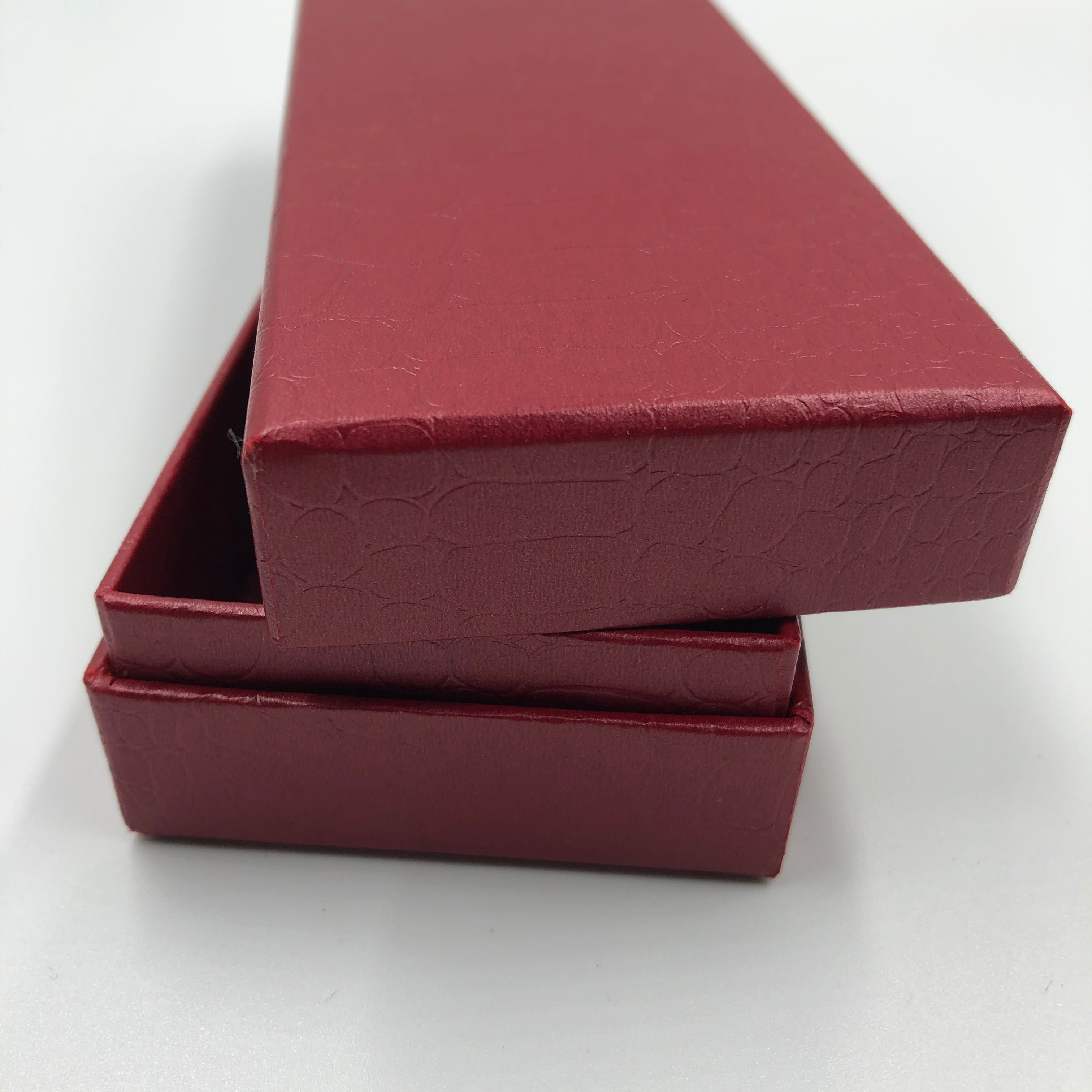 クロコ調のペンケース（ワインレッド） | 長谷川紙器工業所