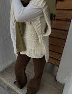 【新作5%OFF・3日間】Hand-Made Deep-Uneck Vest_2colors
