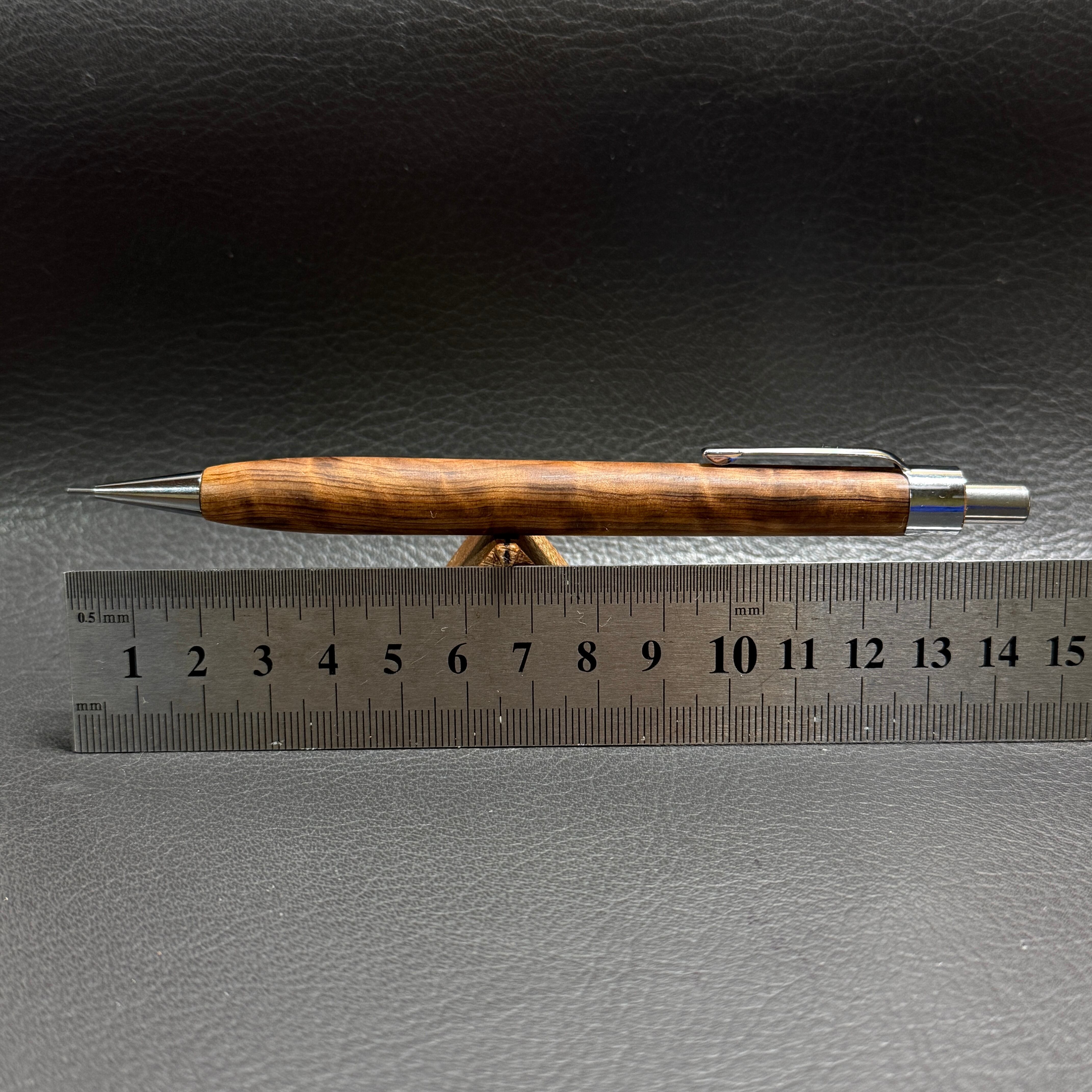 561屋久杉油木虎杢 木製シャーペン 低重心 | handwood