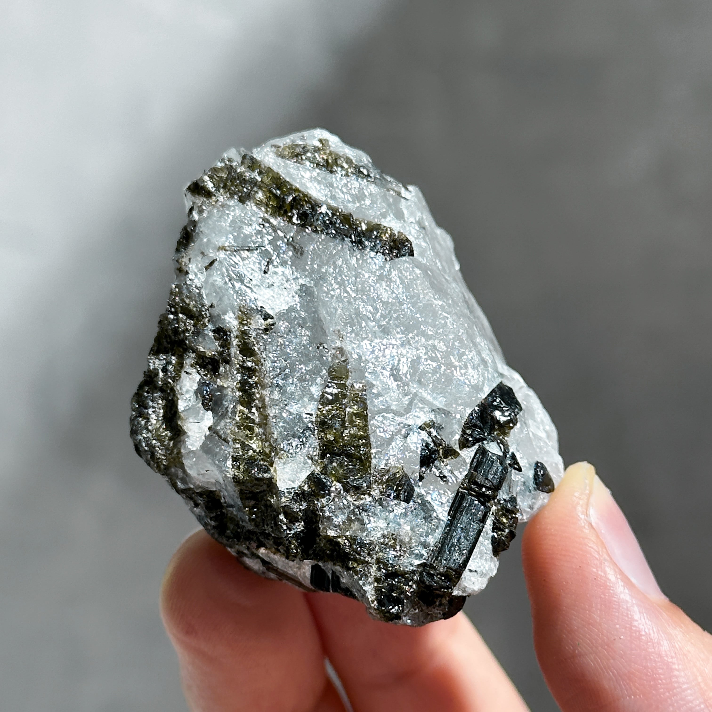 ミナスジェライス産グリーントルマリン 原石 24◇ Green Tourmaline