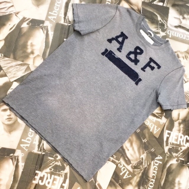 Abercrombie&Fitch　MENS　Ｔシャツ　Ｍサイズ