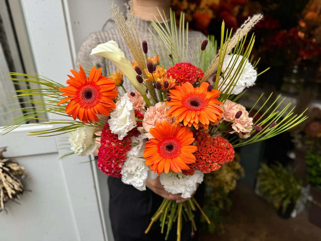 【 オーダーメイド 】季節の生花ブーケ Mサイズ