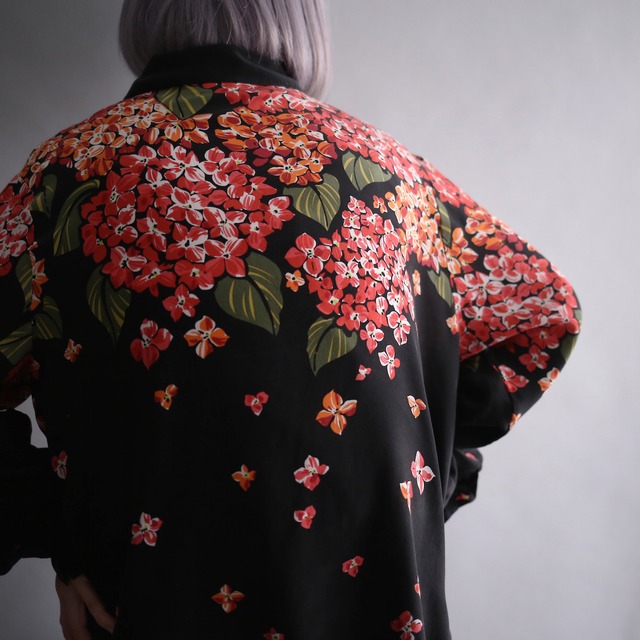 flower art graphic and beads decoration loose silk shirt