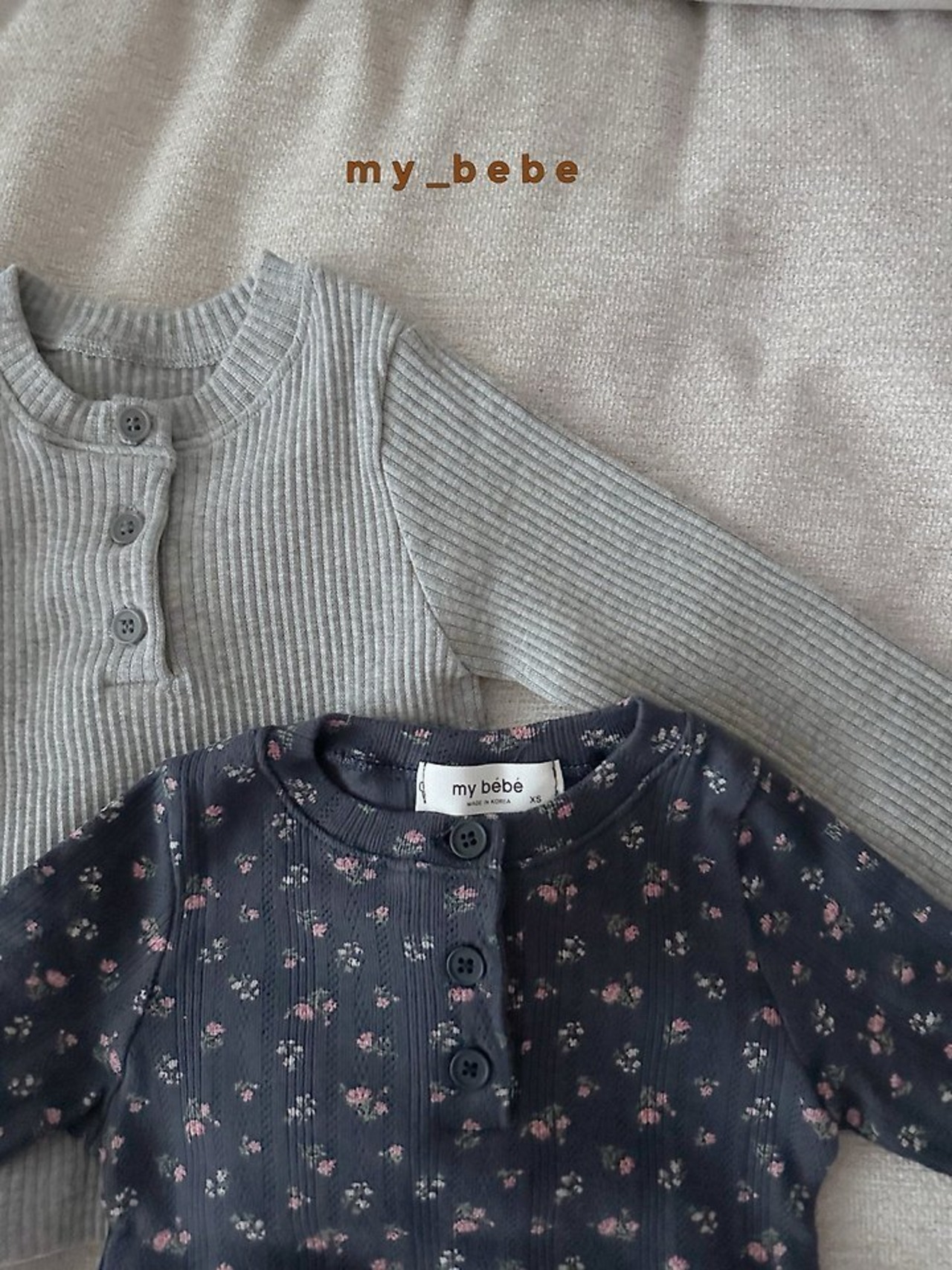 韓国子供服 / Mybebe / ボタンT / 長袖Ｔシャツ *XS~XL*