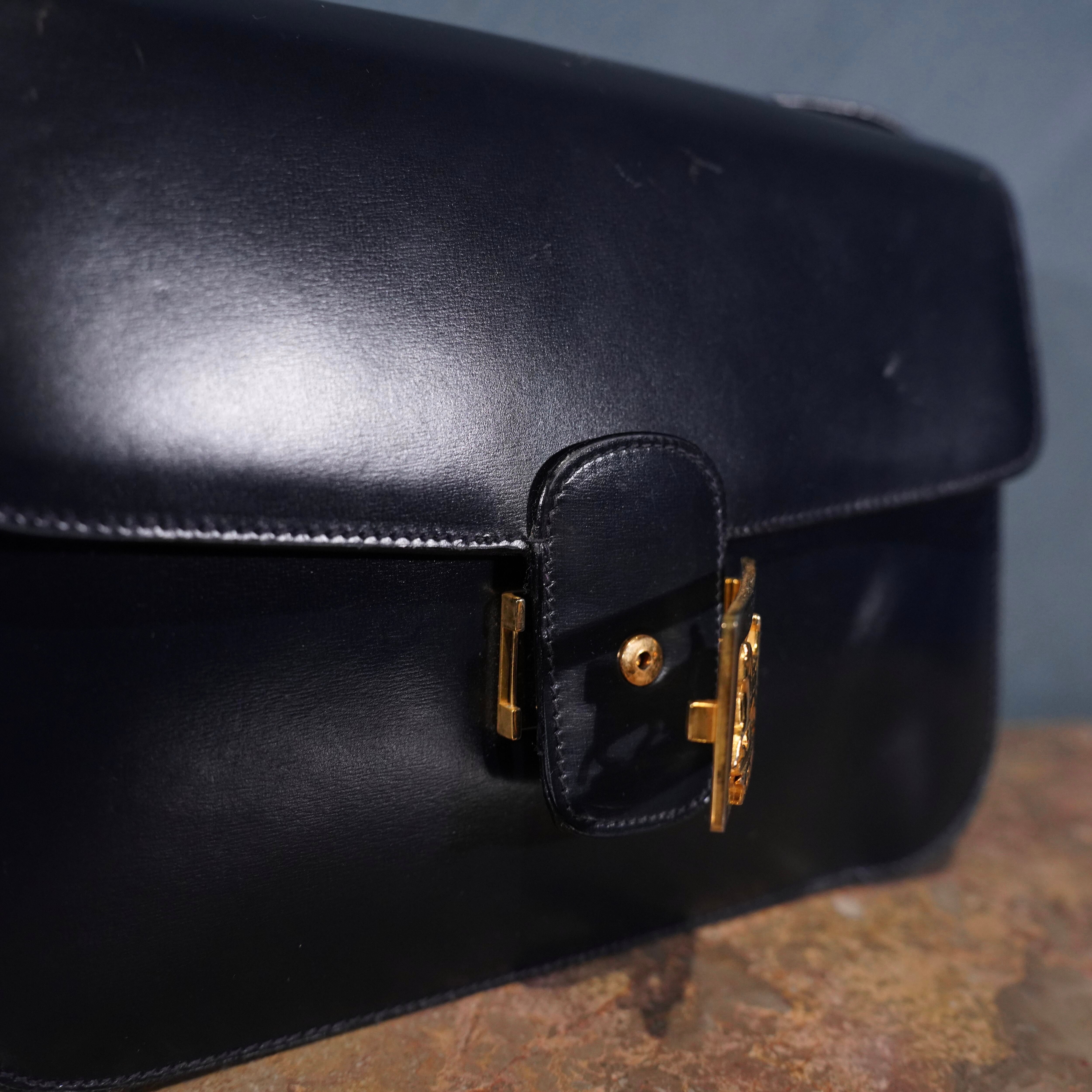 CELINE CARRIAGE LOGO DESIGN LEATHER SHOULDER BAG/オールドセリーヌ