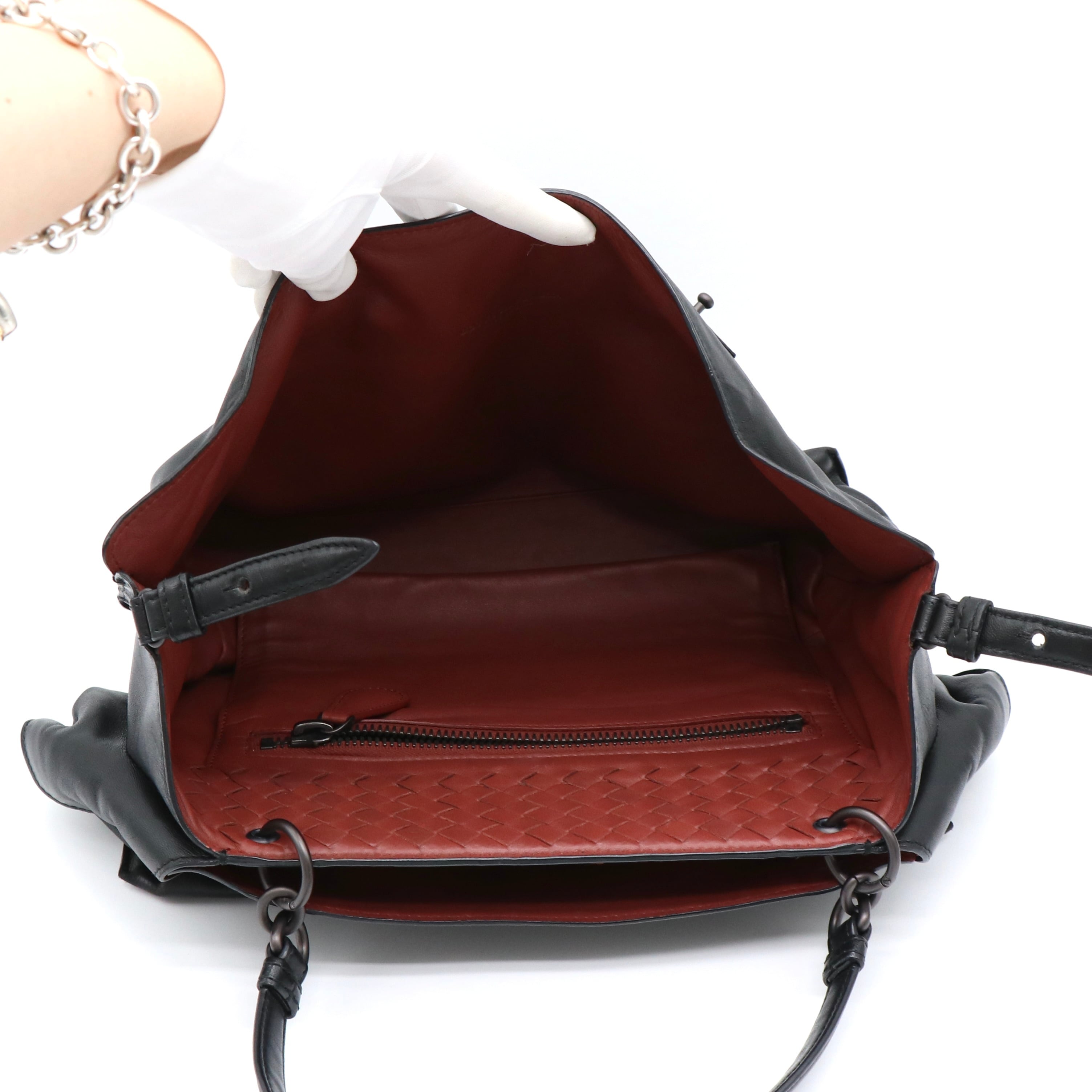 BOTTEGA VENETA ボッテガヴェネタ レザーバッグ ブラック | 2122