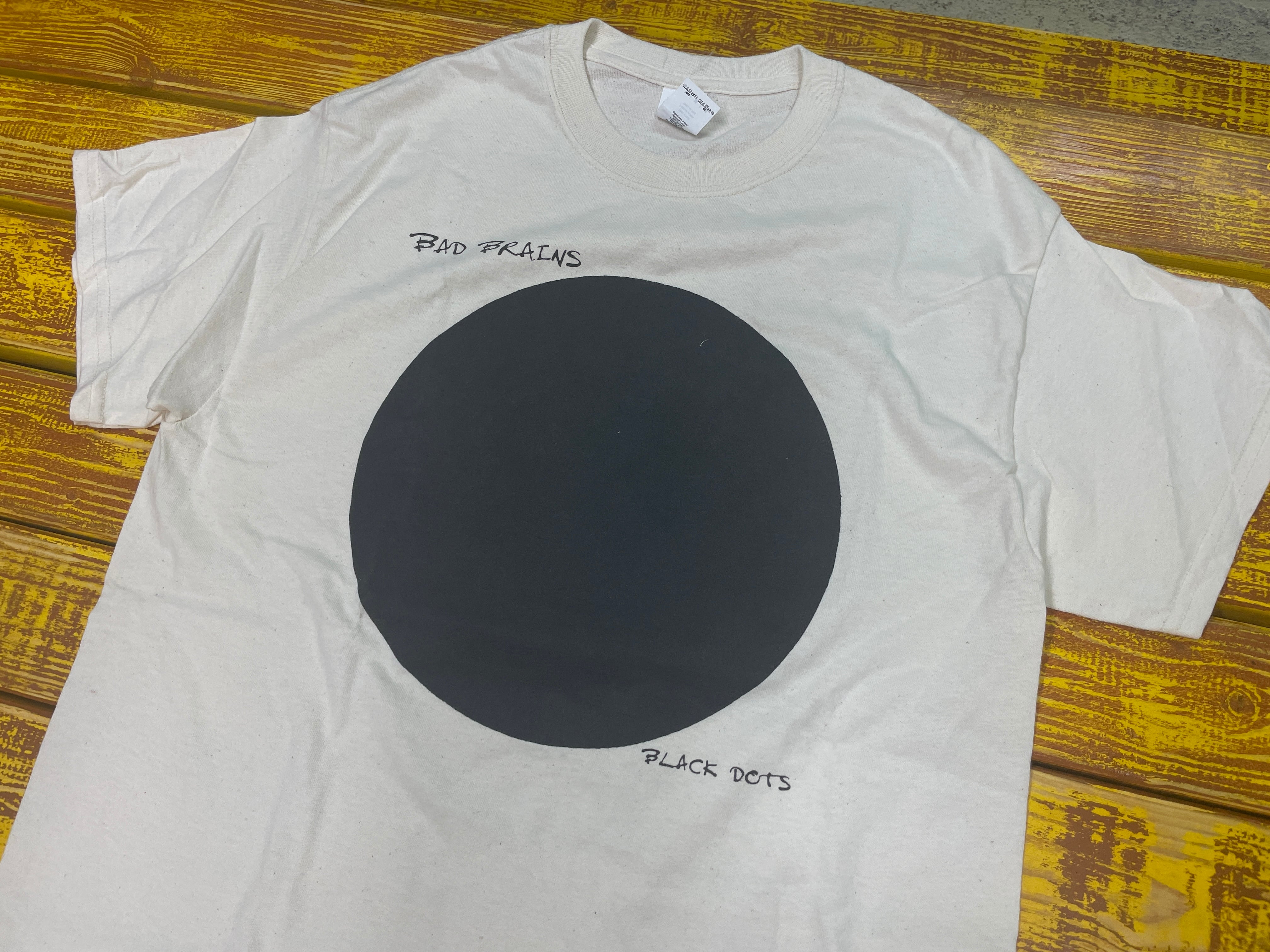 bad brains black dots tシャツ | analogpress