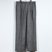 INTERIM / INDIA WOOL CLASSIC HERRINGBONE WITH LEATHER PIPING 2-TUCK STRAIGHT SLACKS