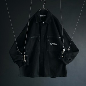 over silhouette zip pocket & zip side slit design black denim jacket