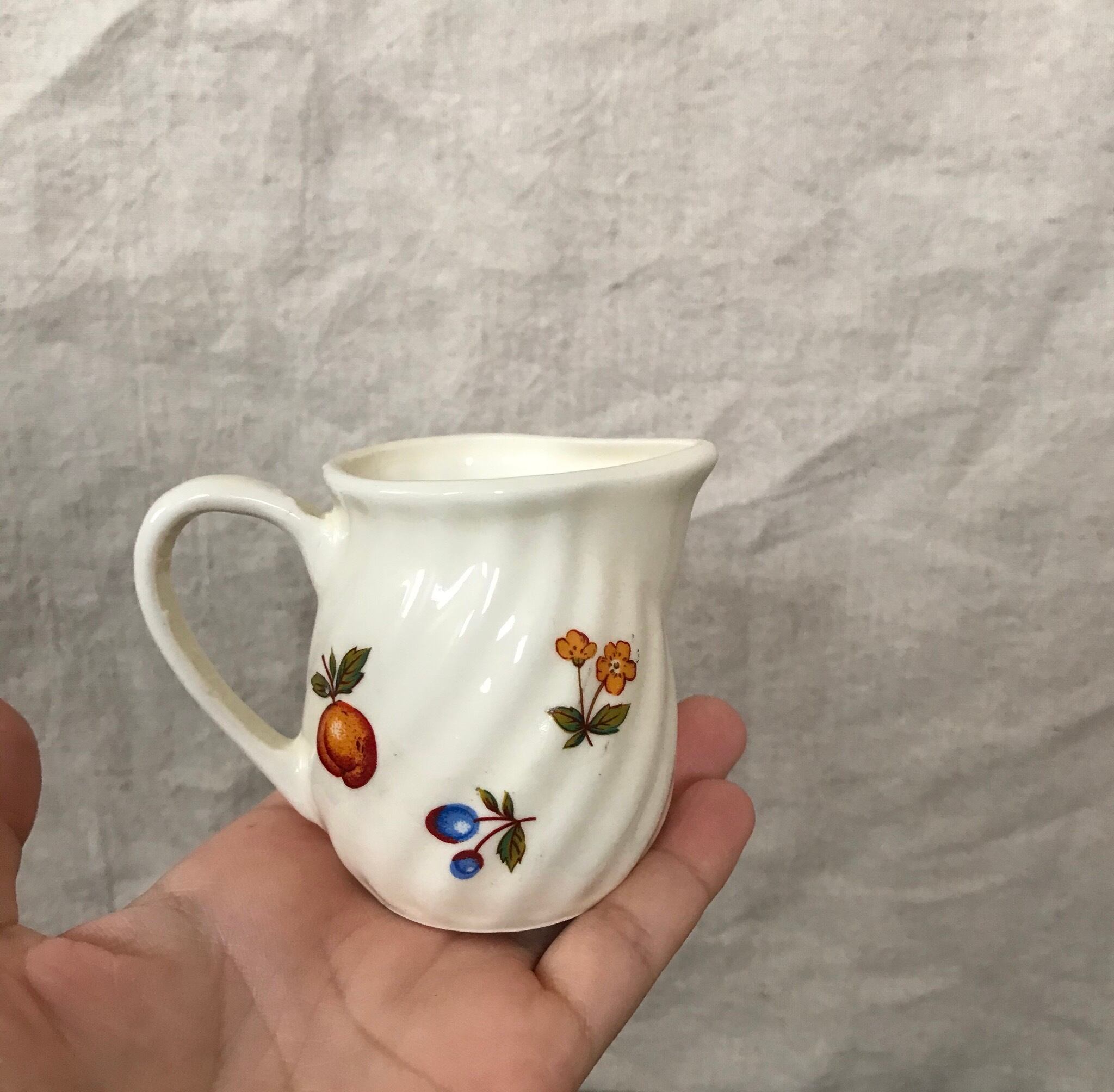 花と実のピッチャー