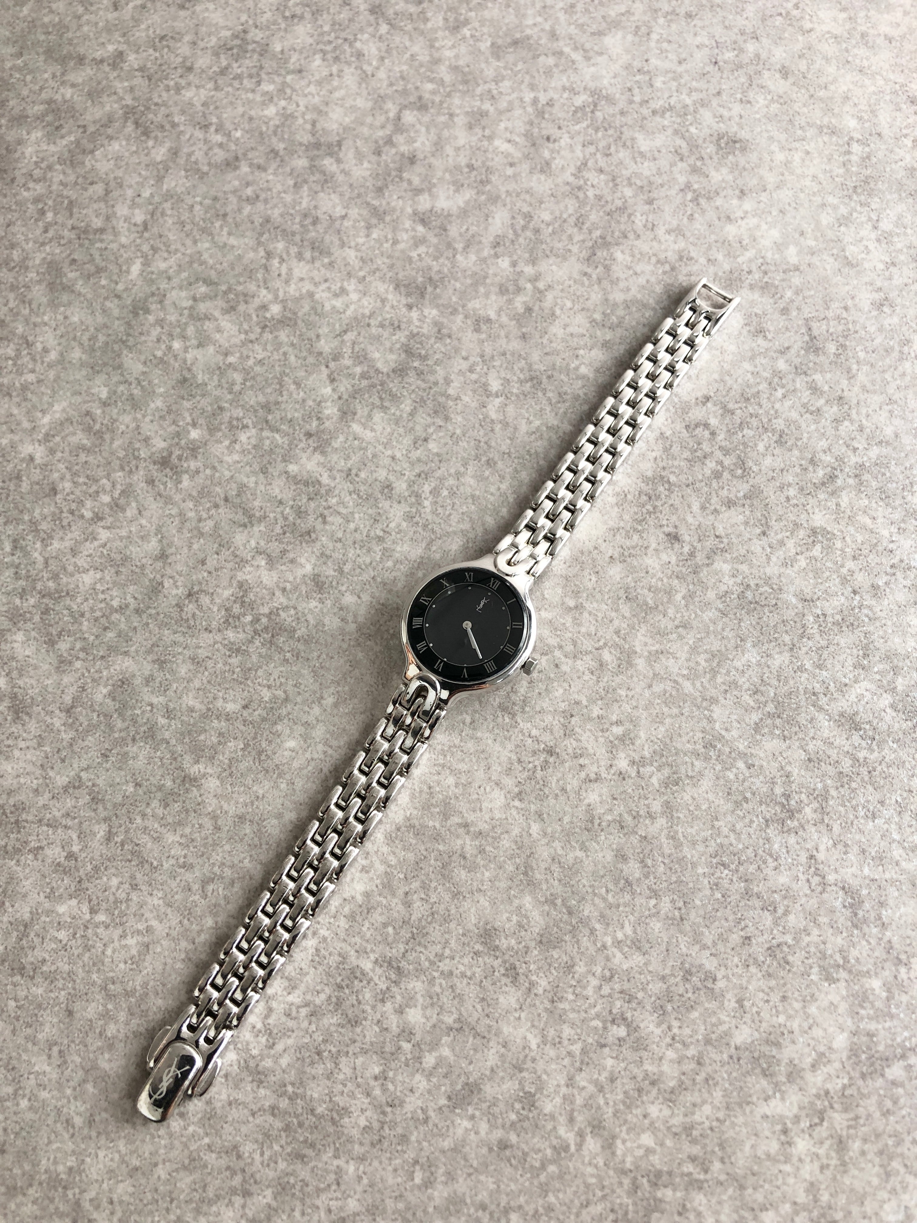 Yves Saint Laurent イヴ・サンローラン 腕時計 シルバー YSL