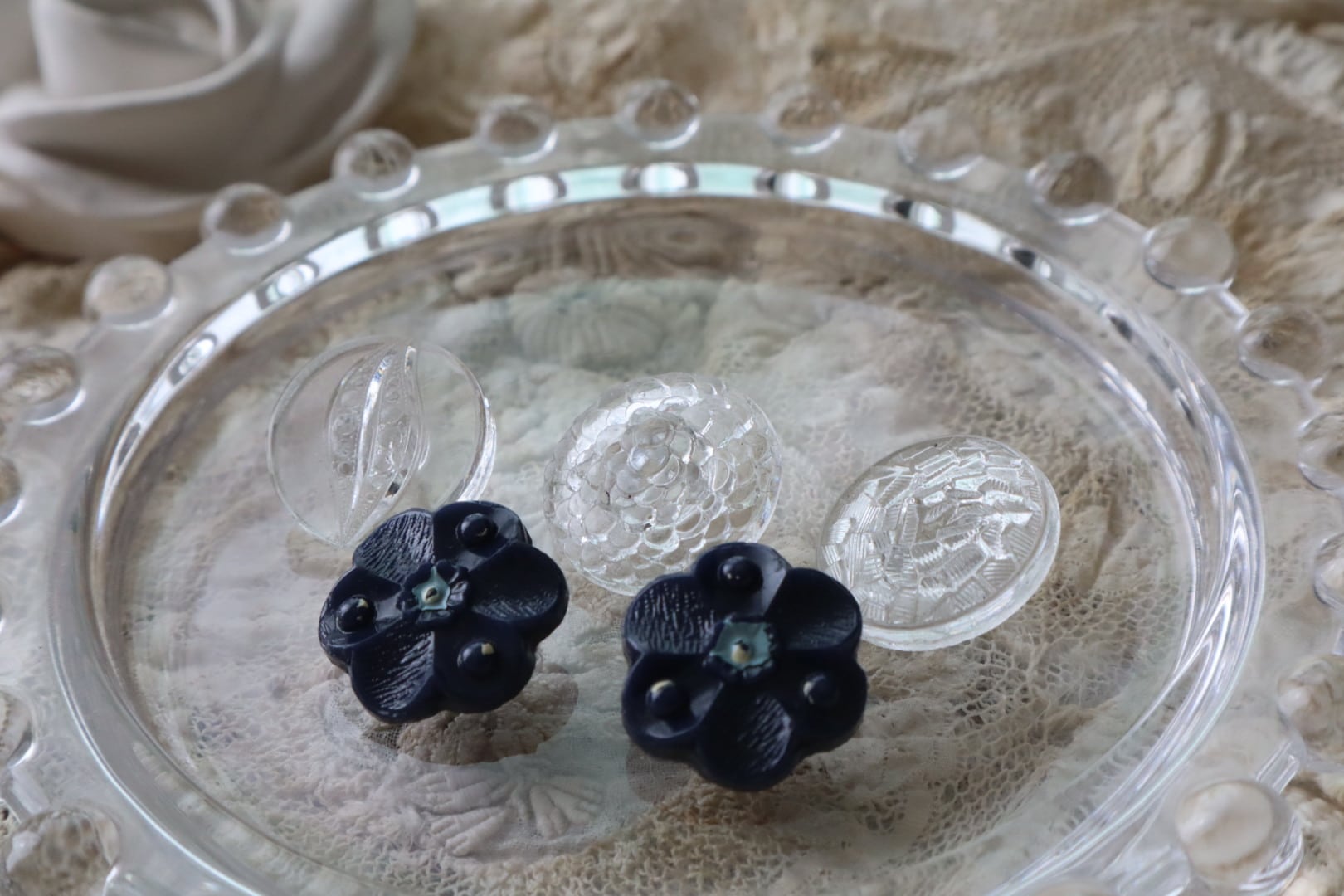 ボタン | vmt antique アンティーク雑貨の家 年末年始休暇1/4まで発送