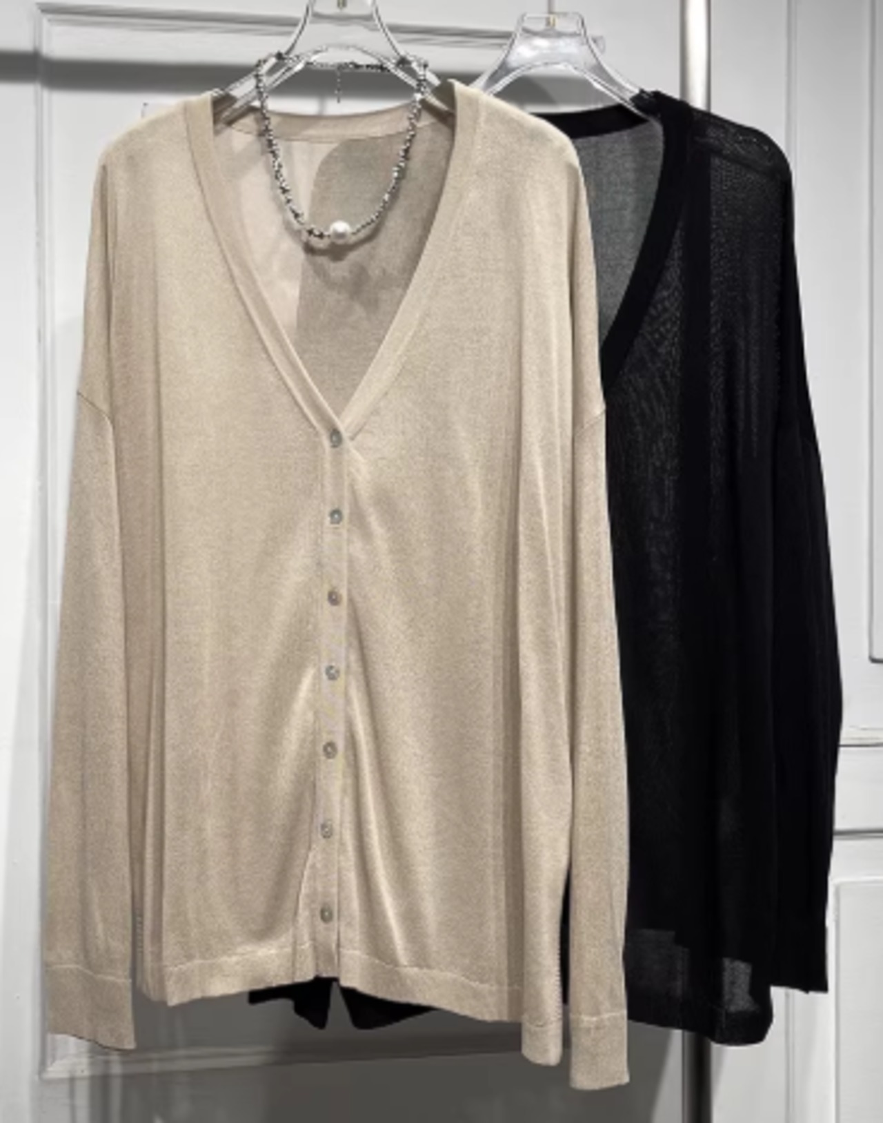 シンプル長袖ニットVネックカーディガン