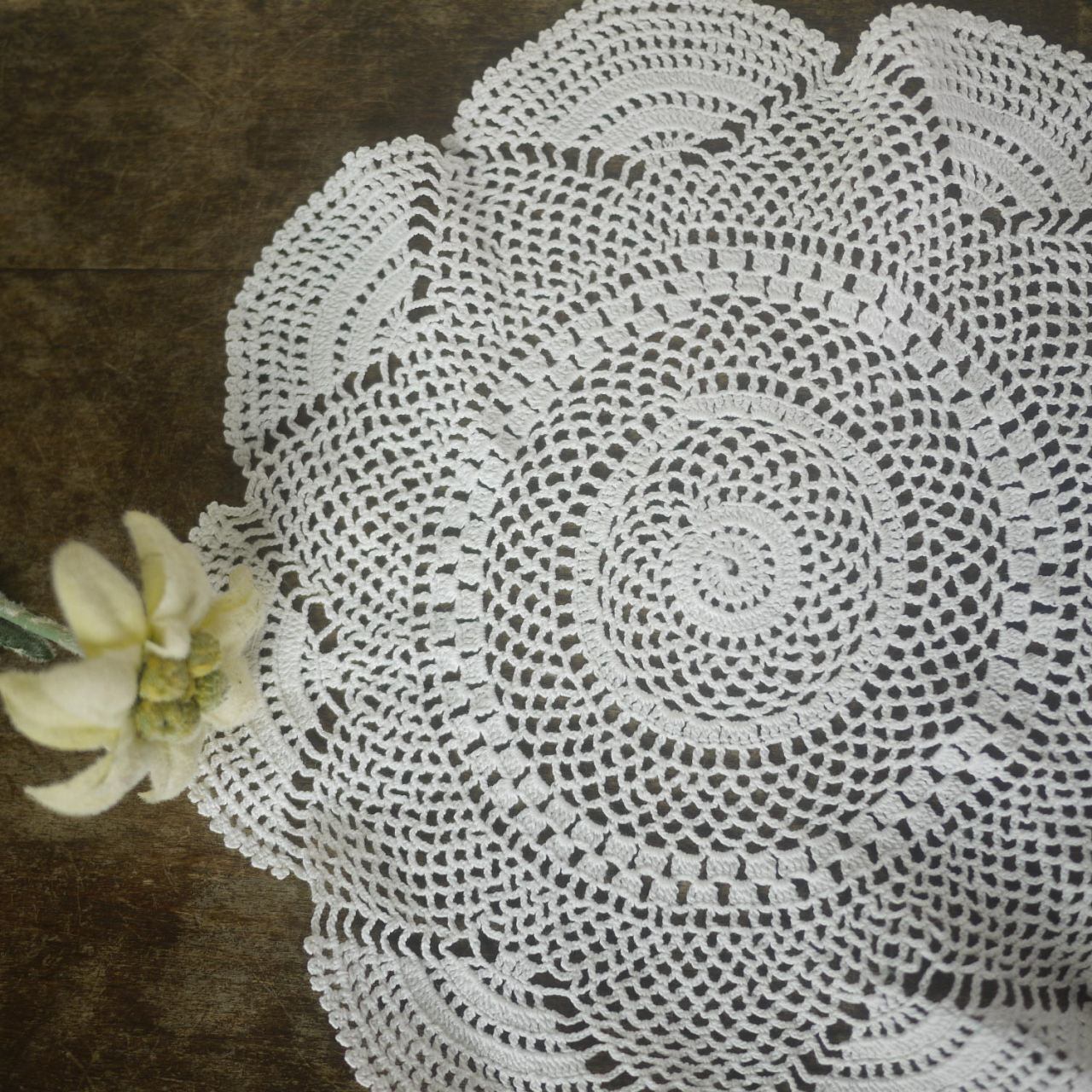 クロッシェレース ドイリー白 ドイツ