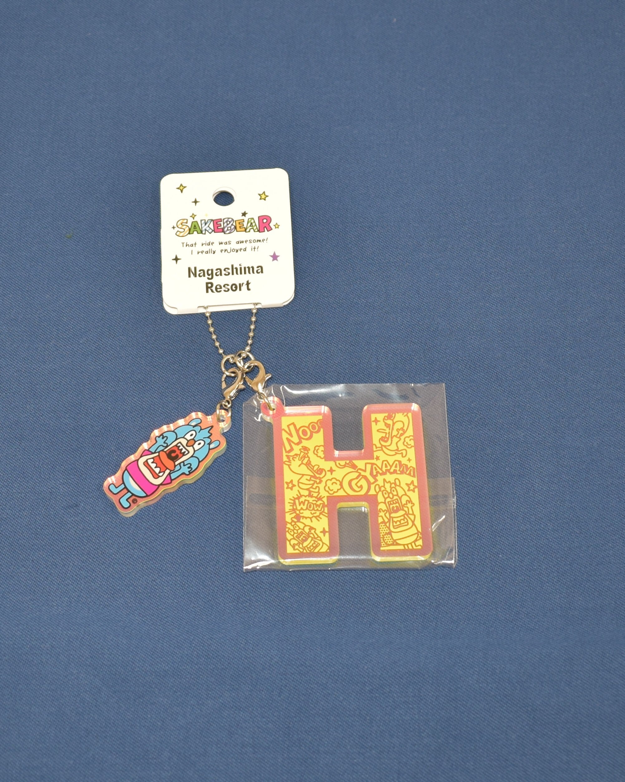 サケベア イニシャルアクリルボールチェーン | Nagashima Resort