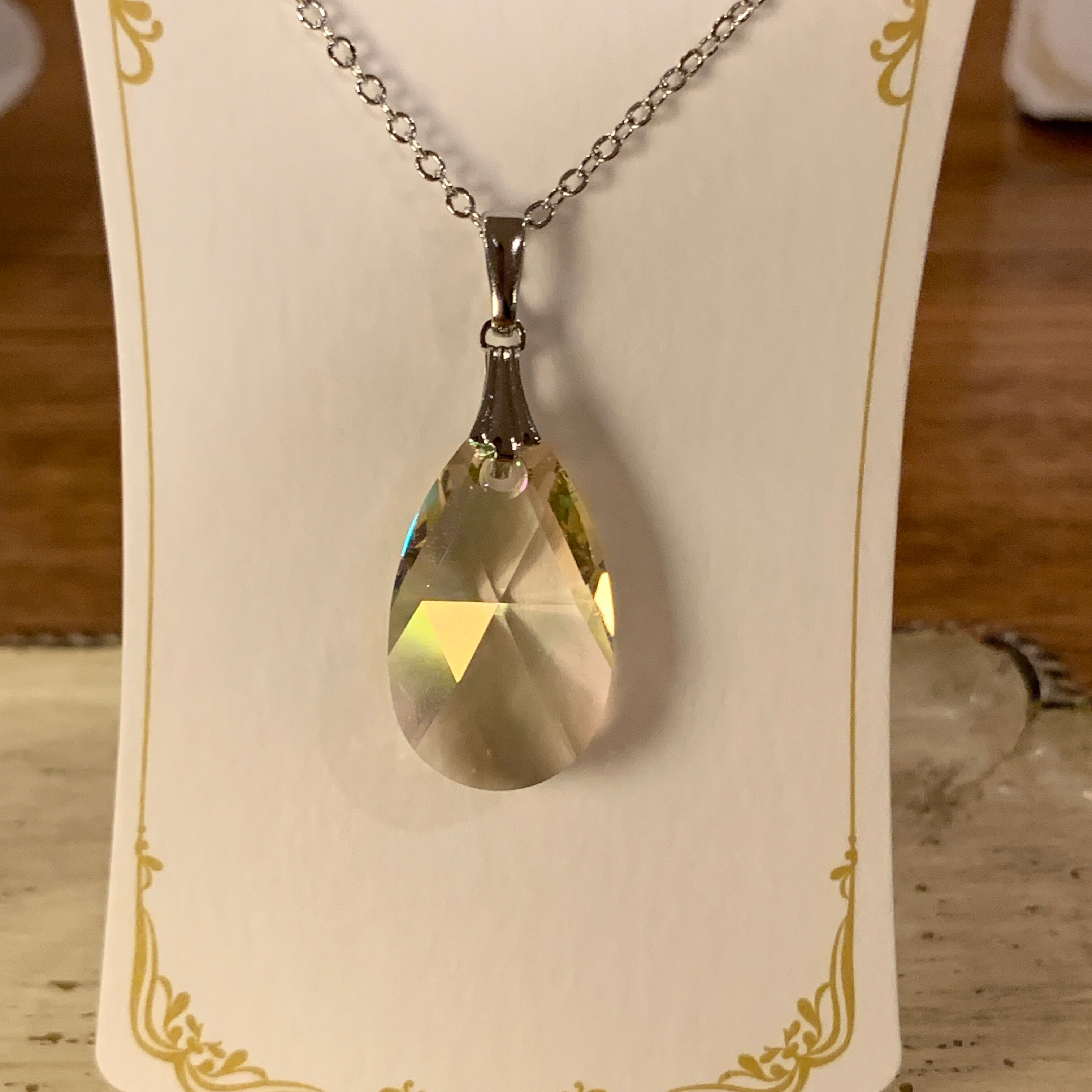 スワロフスキー ネックレス